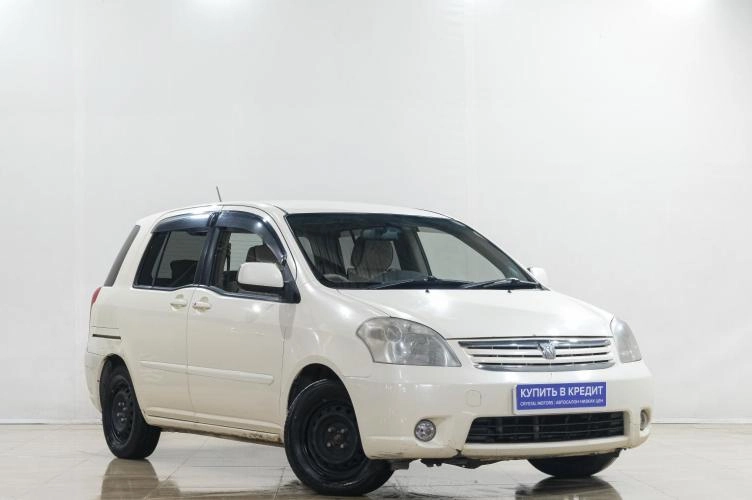 Toyota Raum 1 из 6