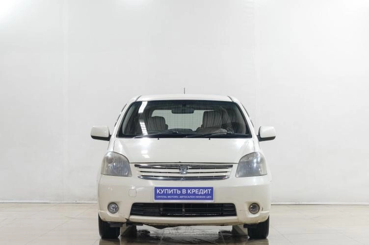 Toyota Raum 2 из 6