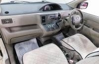 Toyota Raum 8 из 23