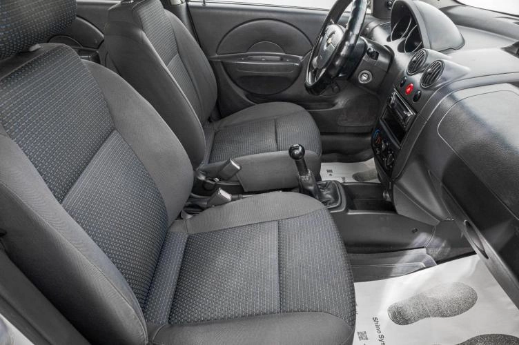 Chevrolet Aveo 19 из 22