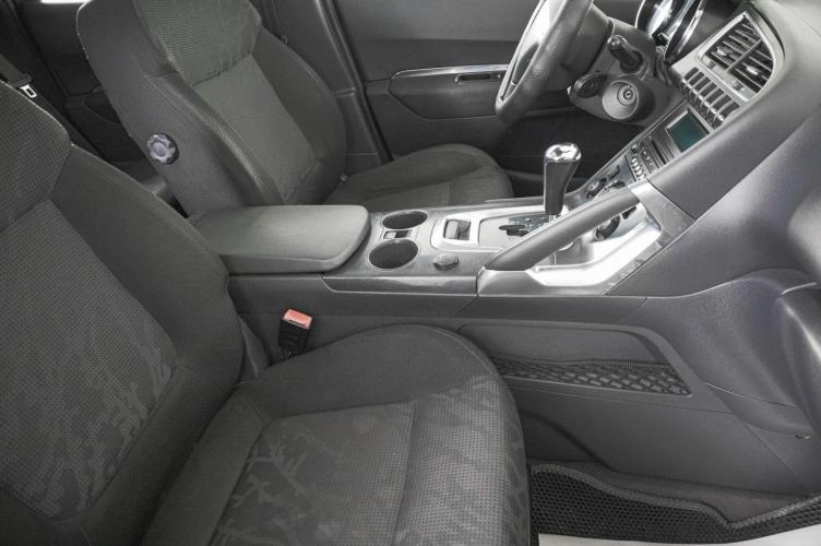 Peugeot 3008 9 из 20