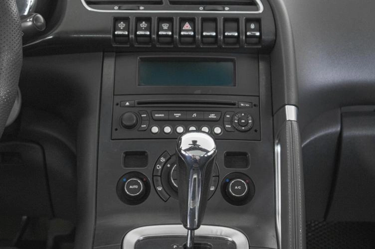 Peugeot 3008 16 из 20