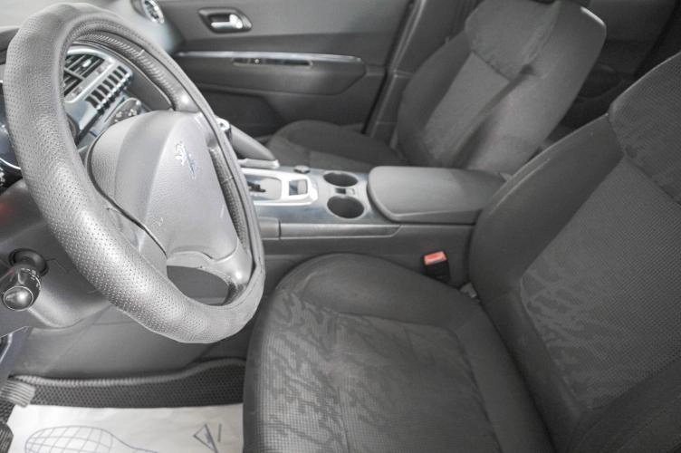 Peugeot 3008 8 из 20