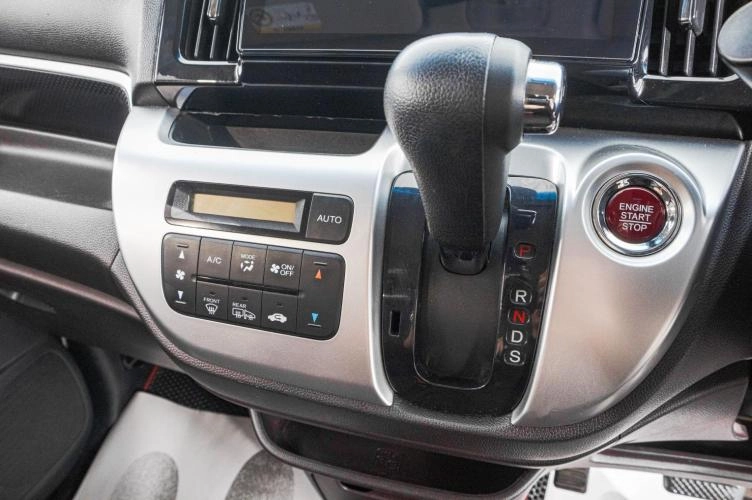 Honda N-WGN 19 из 25