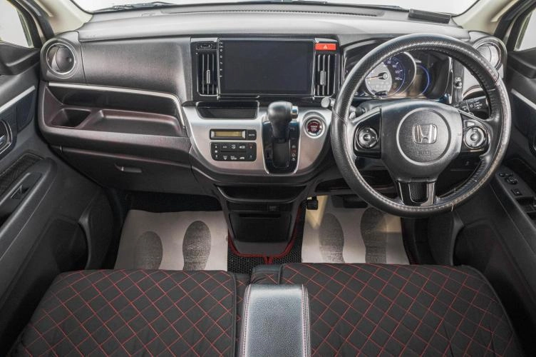 Honda N-WGN 9 из 25