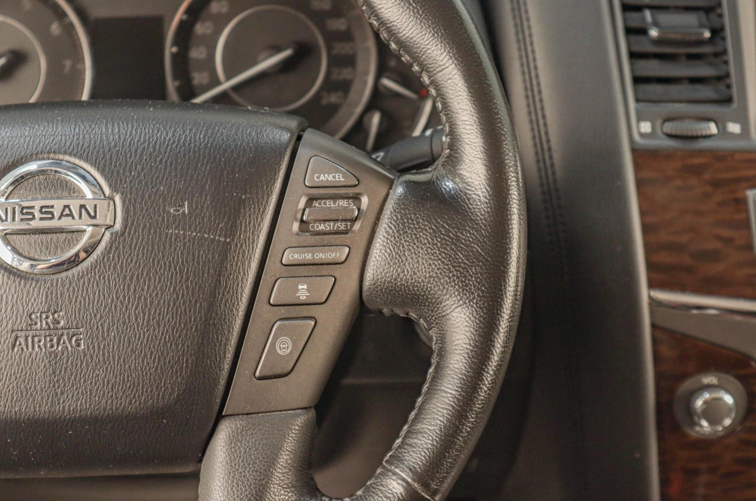 Nissan Patrol 12 из 26