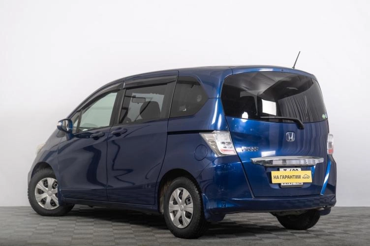 Honda Freed 5 из 6