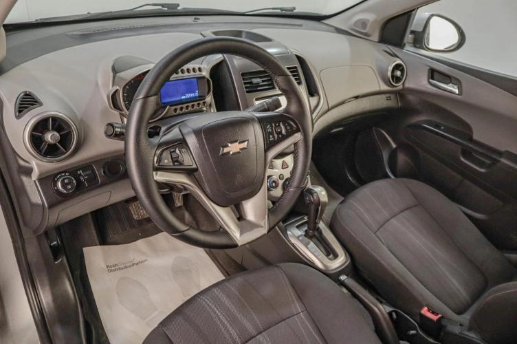 Chevrolet Aveo 7 из 17