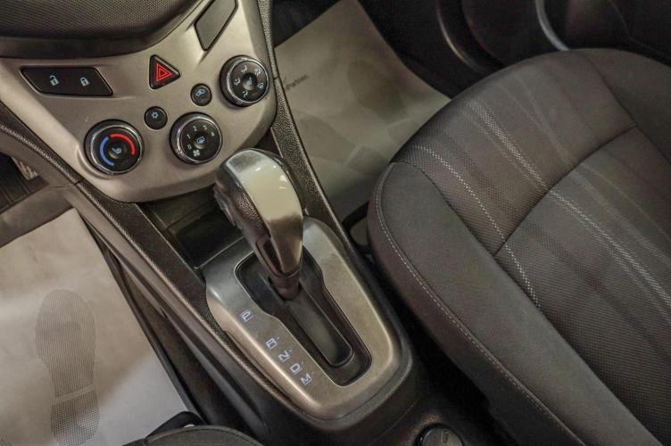 Chevrolet Aveo 15 из 17