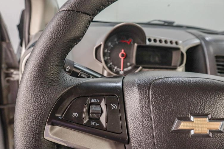 Chevrolet Aveo 10 из 17