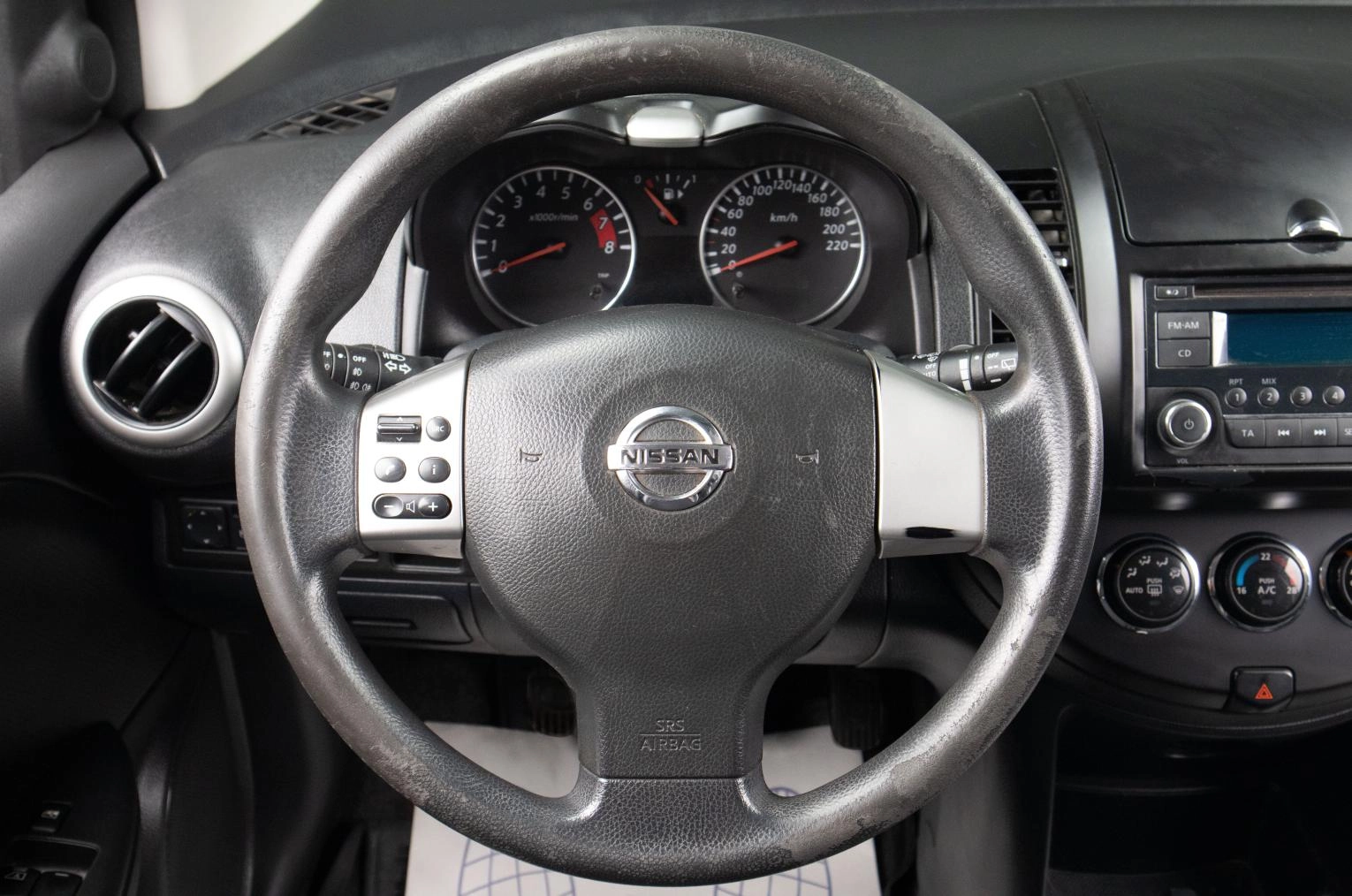 Nissan Note 9 из 17