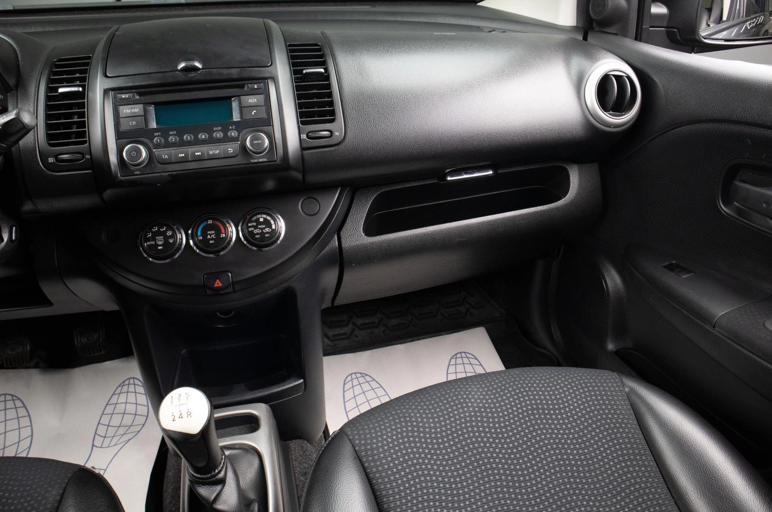 Nissan Note 10 из 17