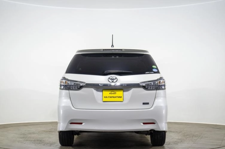 Toyota Wish 5 из 6