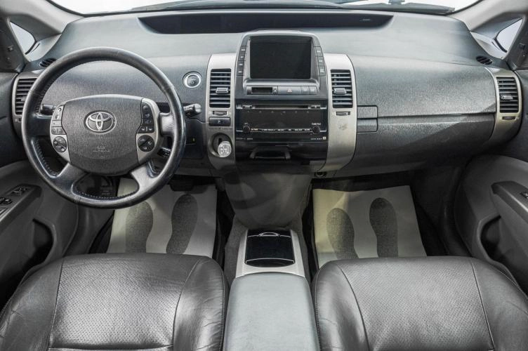 Toyota Prius 9 из 23