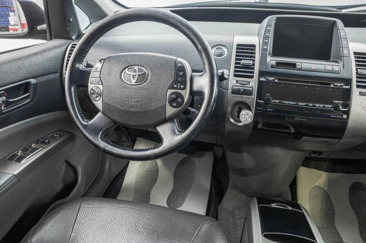 Toyota Prius 15 из 23