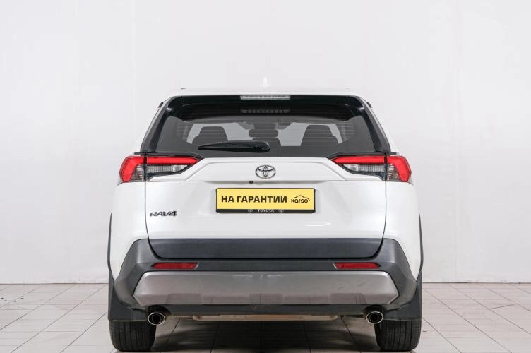 Toyota RAV4 5 из 6