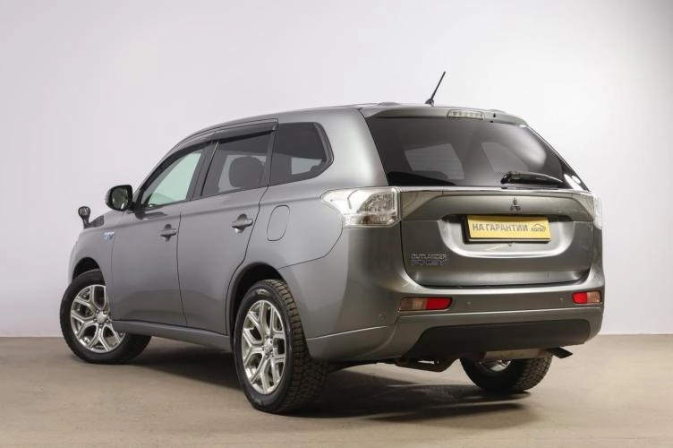 Mitsubishi Outlander 4 из 6