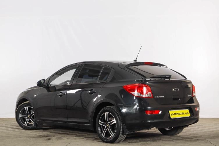 Chevrolet Cruze 4 из 6