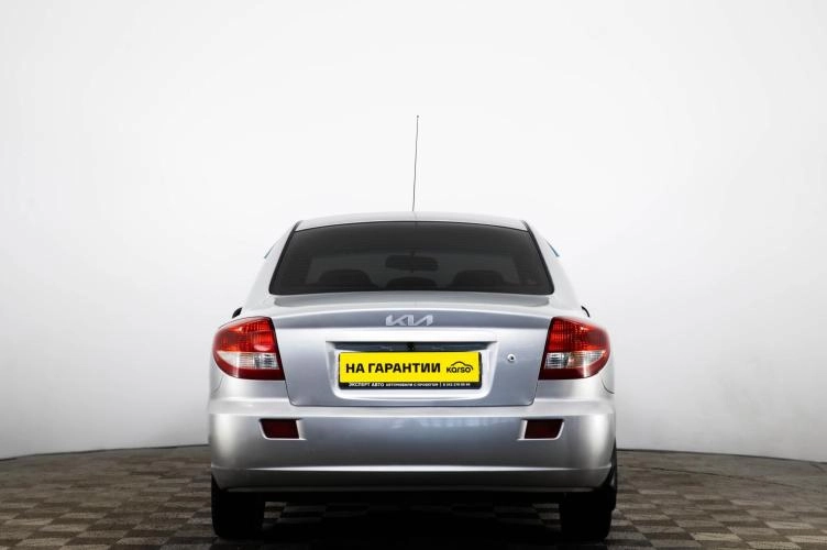 KIA Rio 5 из 6