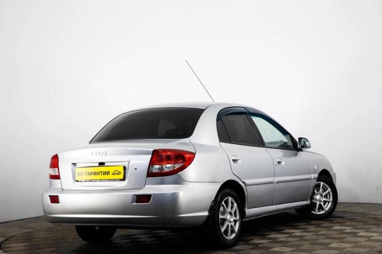 KIA Rio 4 из 6
