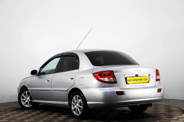 KIA Rio 6 из 6