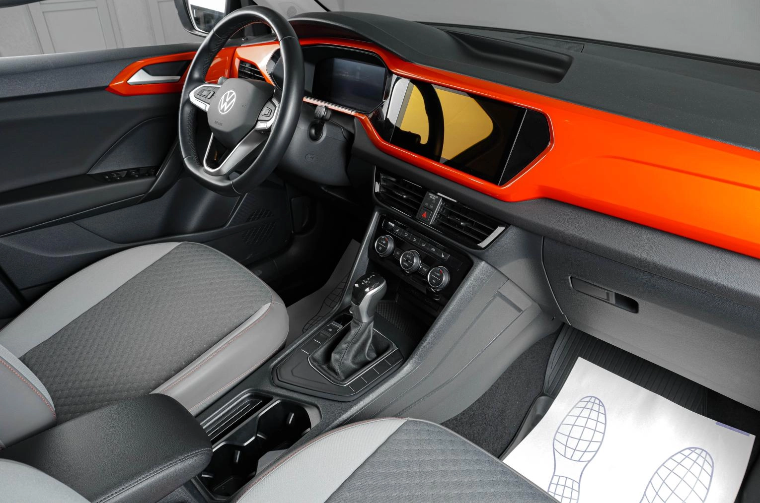Volkswagen Taos 10 из 19