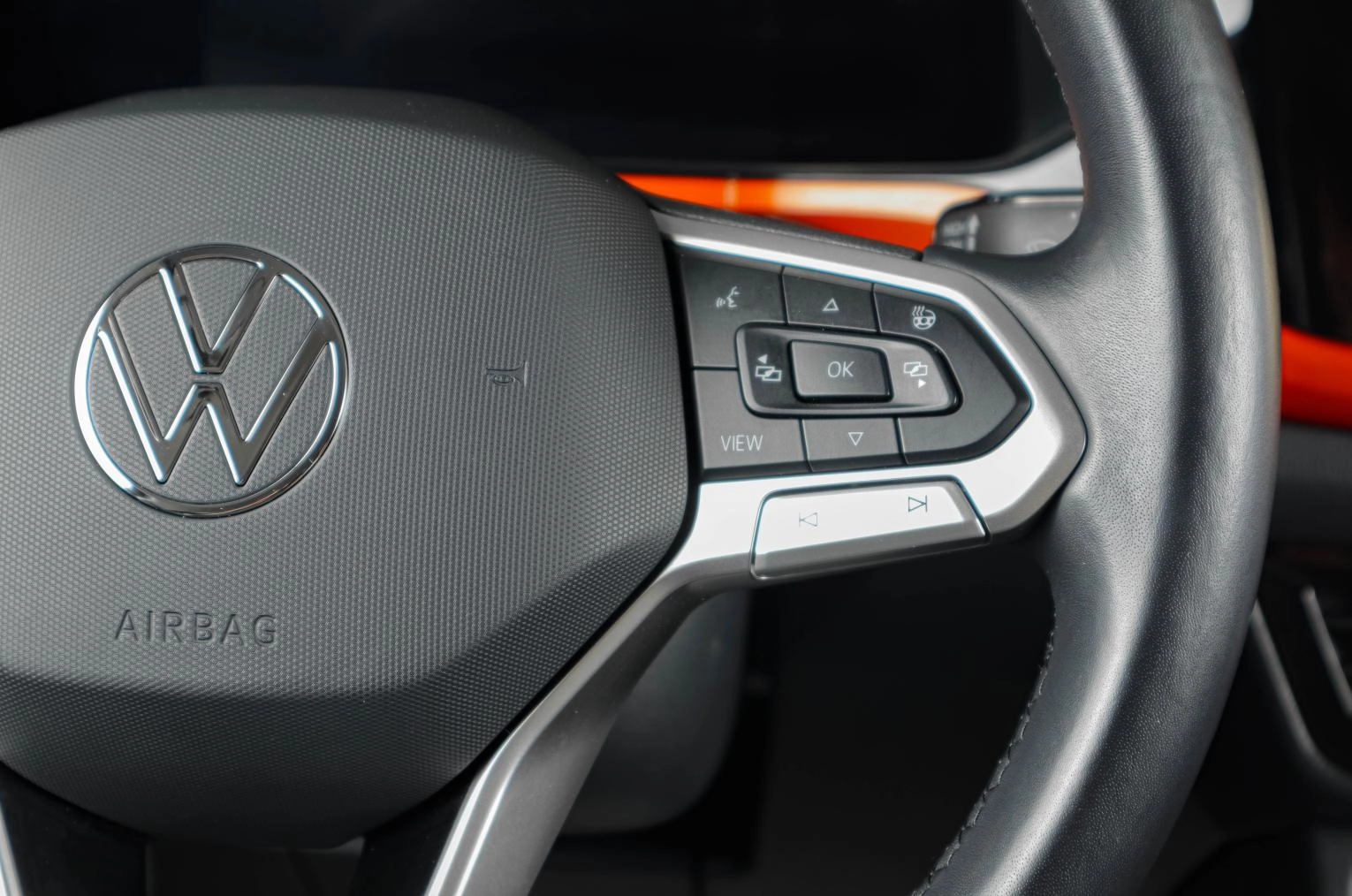 Volkswagen Taos 15 из 19