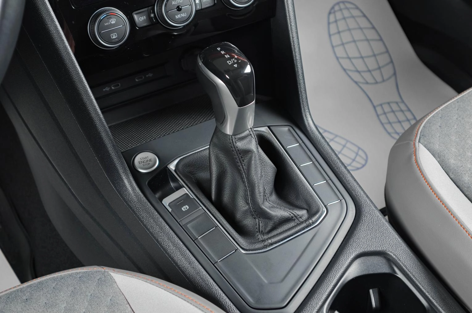Volkswagen Taos 17 из 19