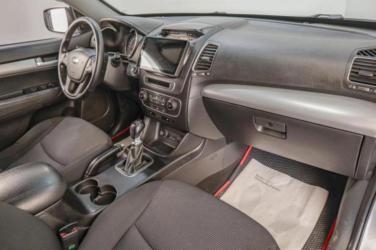 KIA Sorento 17 из 19