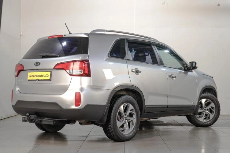 KIA Sorento 6 из 6