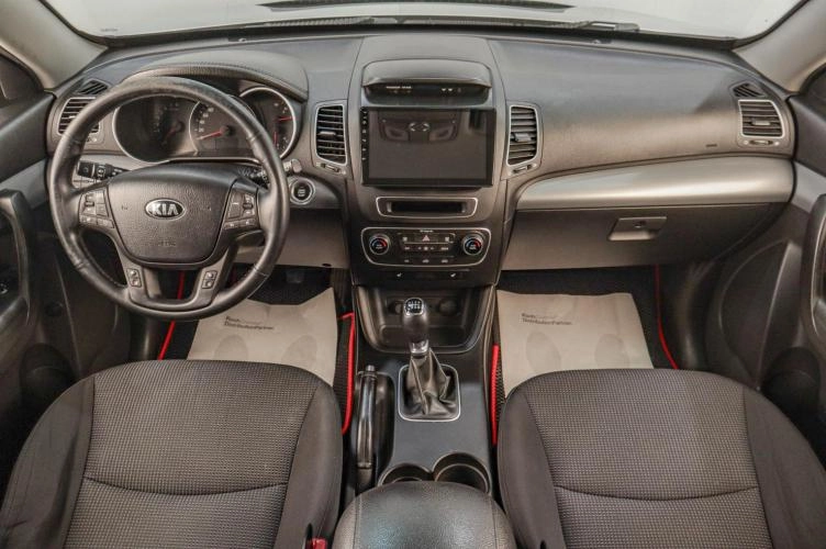 KIA Sorento 16 из 19