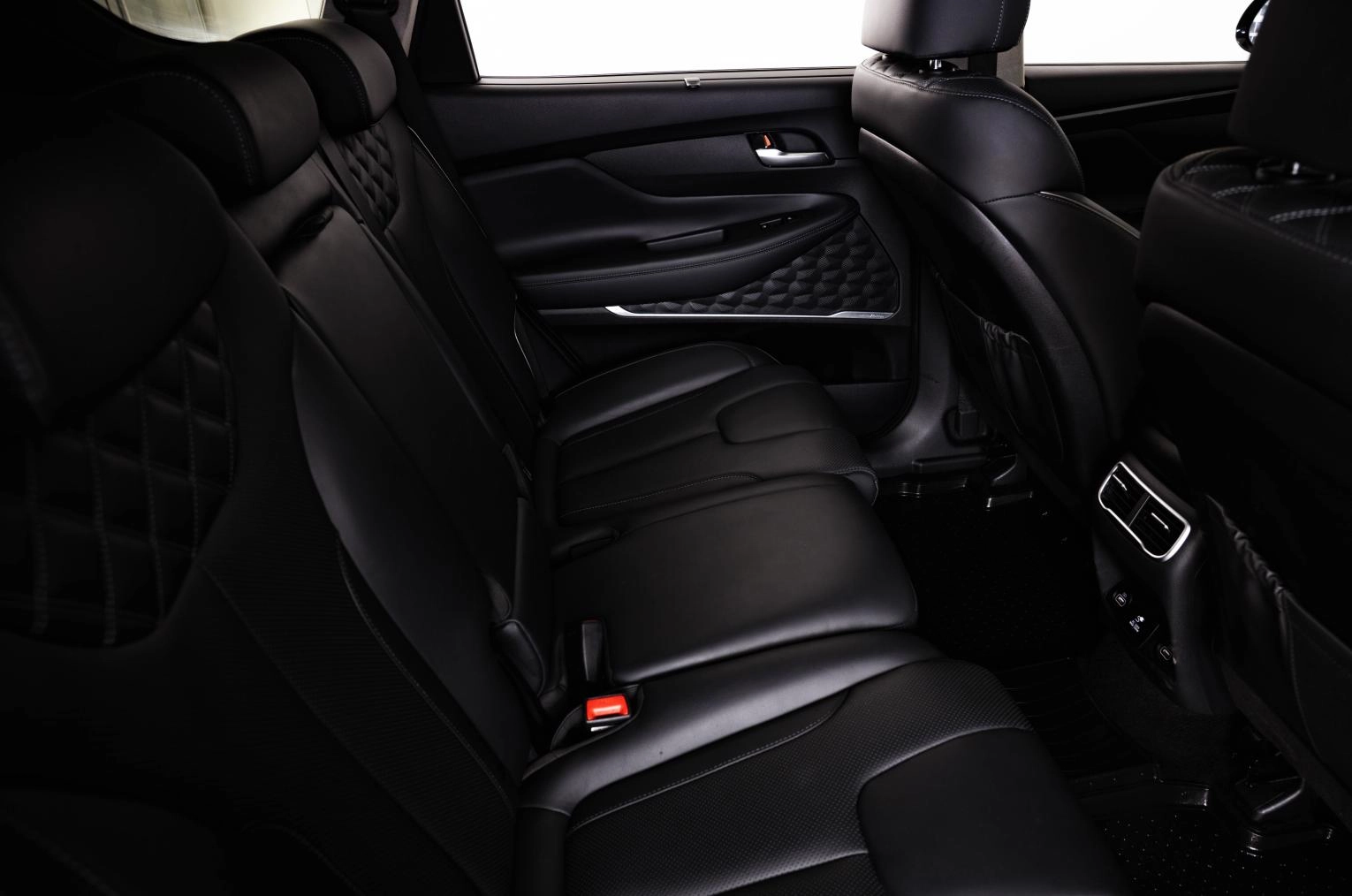 Hyundai Santa Fe 13 из 28