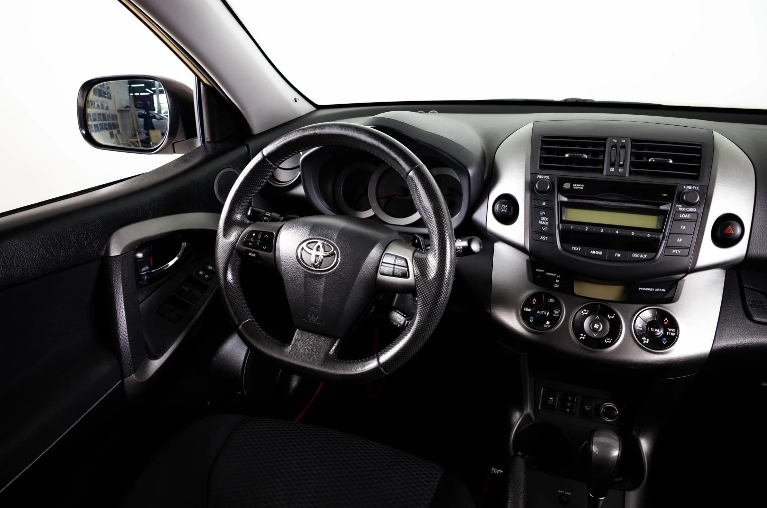 Toyota RAV4 12 из 24