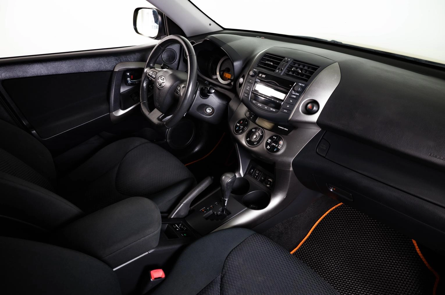 Toyota RAV4 11 из 24