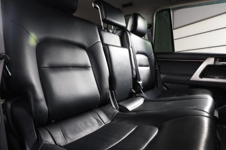 Toyota Land Cruiser 17 из 18