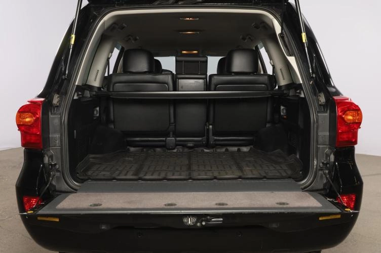 Toyota Land Cruiser 18 из 18