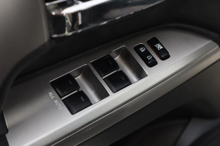 Toyota Land Cruiser 15 из 18