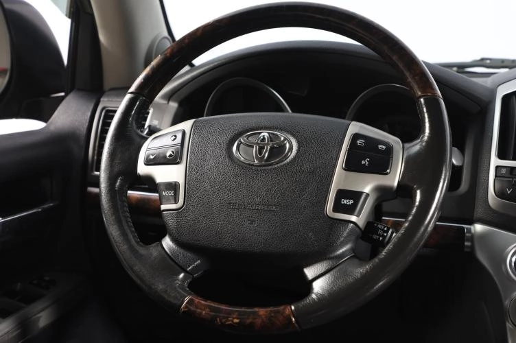 Toyota Land Cruiser 11 из 18