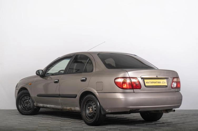 Nissan Almera 5 из 6