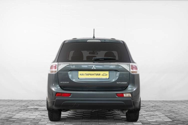 Mitsubishi Outlander 5 из 6