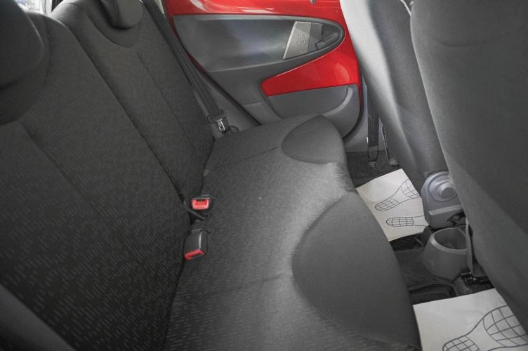 Peugeot 107 10 из 18