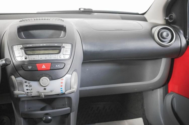 Peugeot 107 14 из 18
