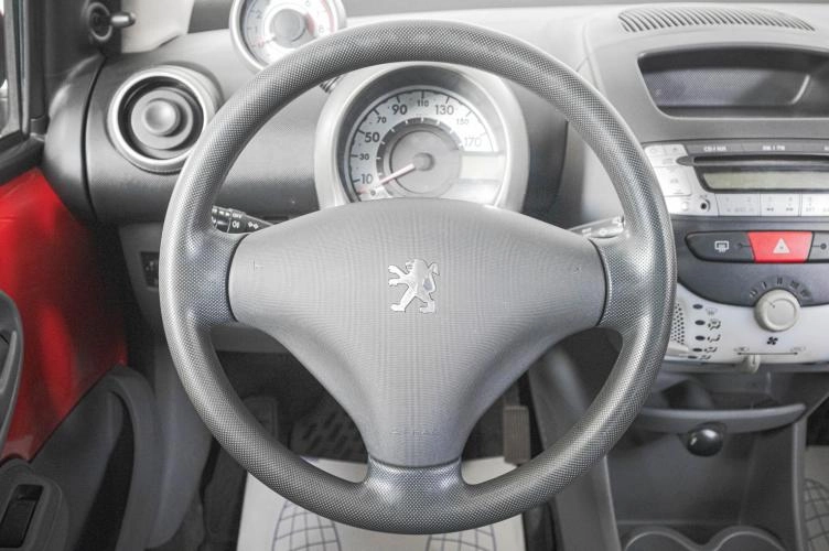 Peugeot 107 15 из 18