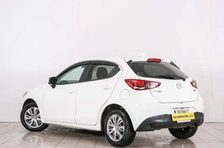 Mazda Demio 4 из 6
