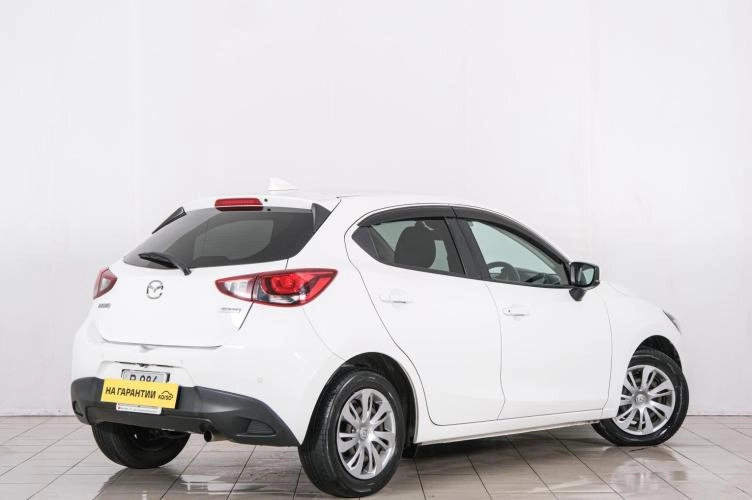Mazda Demio 6 из 6