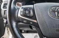Toyota Camry 15 из 30