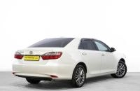 Toyota Camry 4 из 30