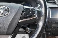 Toyota Camry 16 из 30