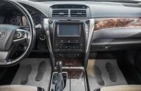 Toyota Camry 18 из 30