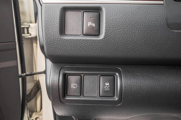 Toyota Camry 13 из 30